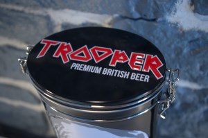 Trooper Gift Tube (Trooper Ale - Trooper pint glass) (03)